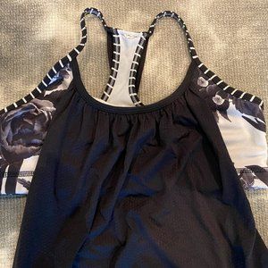 Lululemon No Limit Tank Top w/built-in sports bra - size 6, black/white